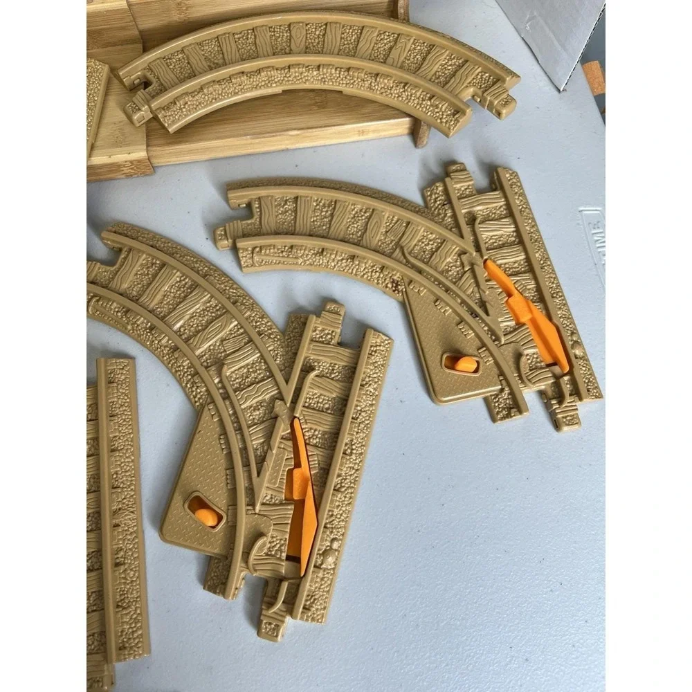 Geotrax ASSORTED Tan Brown Lot Of 18  Replacement‎ Track Piece Geo Trax